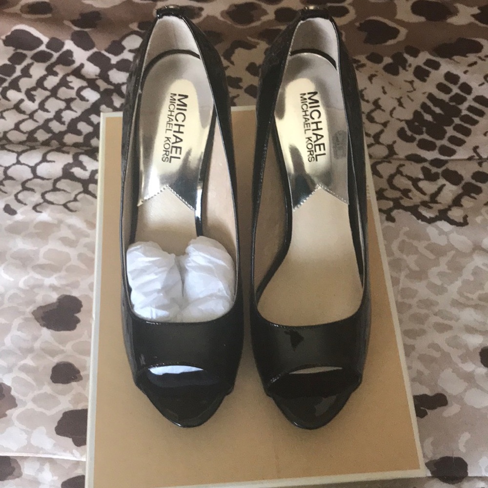 Michael Kors Heels - Picture 2 of 6